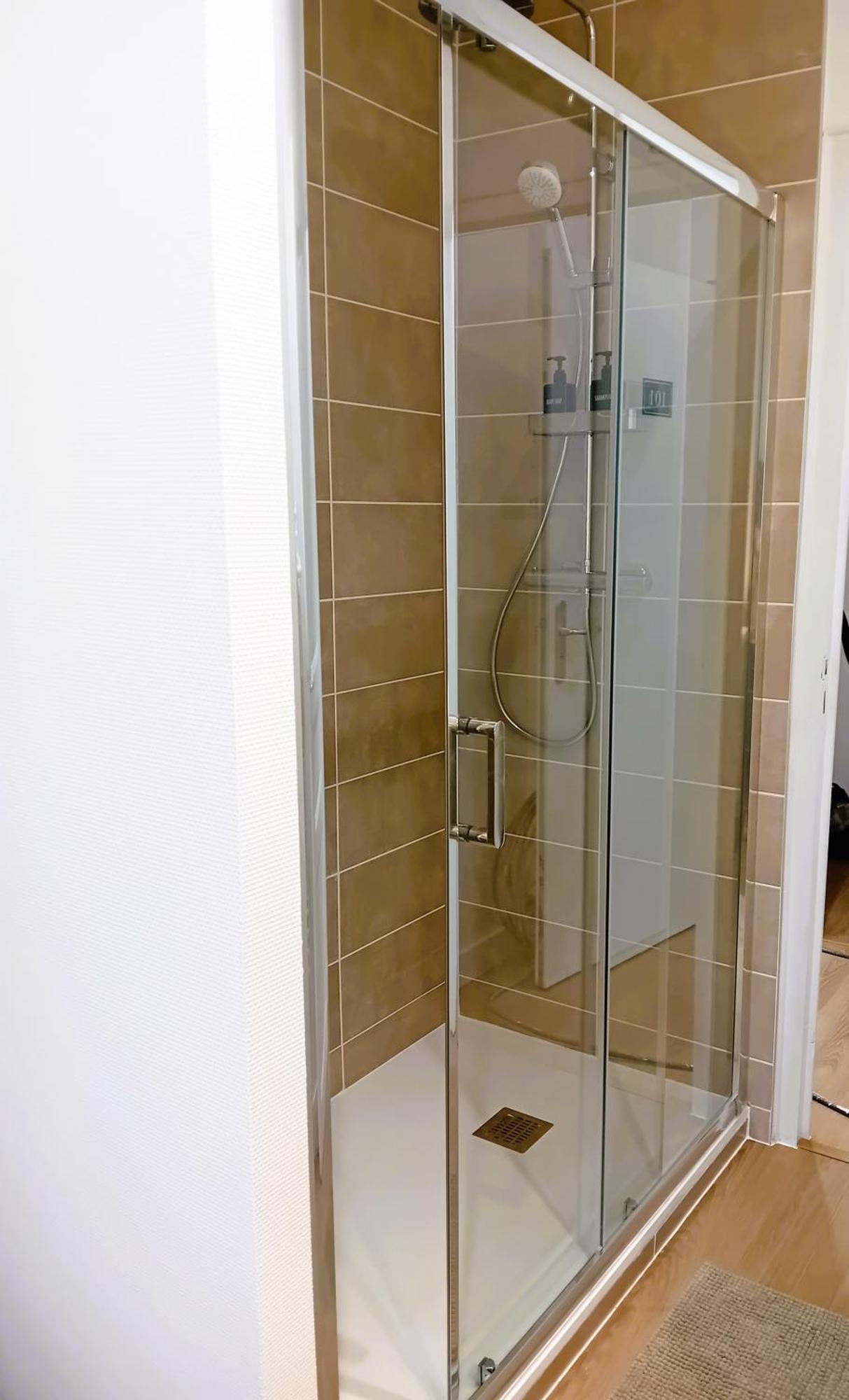 101 - Appart Renove Avec 1 Chambre Spacieuse - Tram Et Clinique Mutualiste A 1 Min Γκρενόμπλ Δωμάτιο φωτογραφία